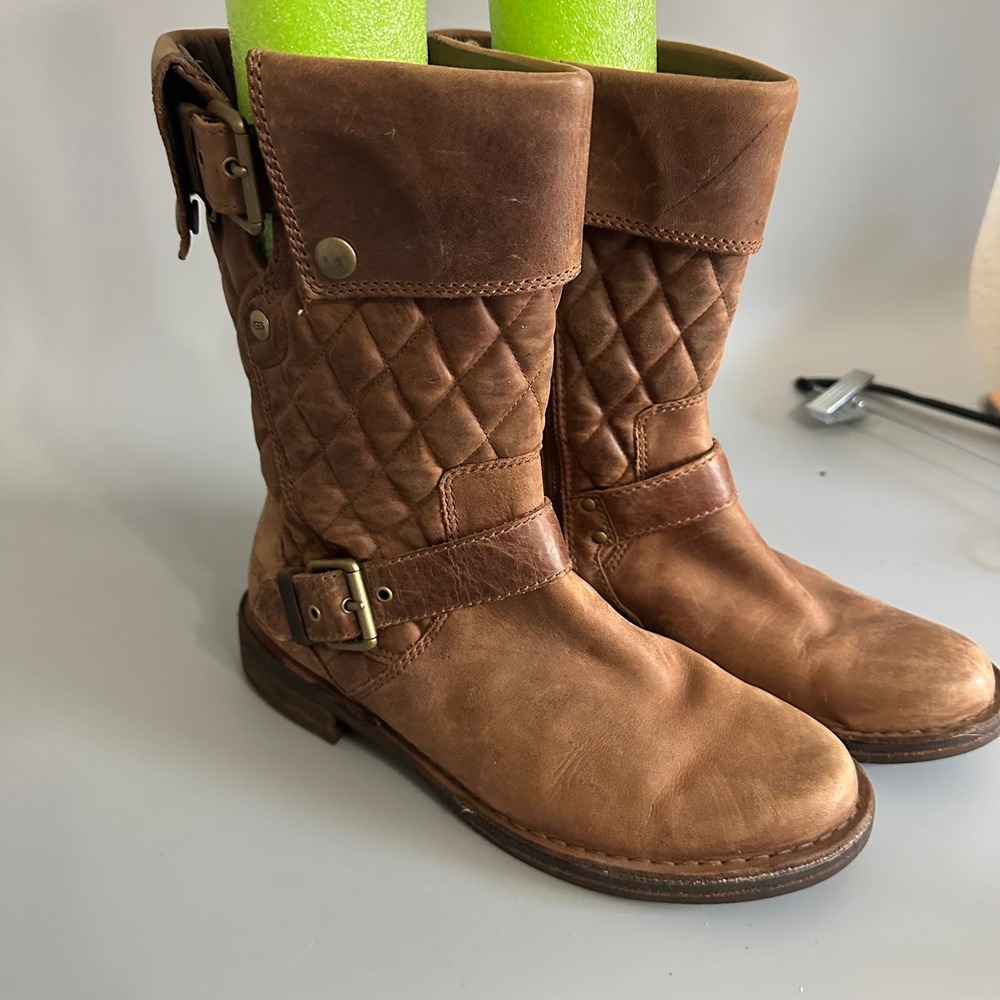 UGG Australia Evera Brown Quilted Distressed Leather Moto Mid Calf Boots Sz 7